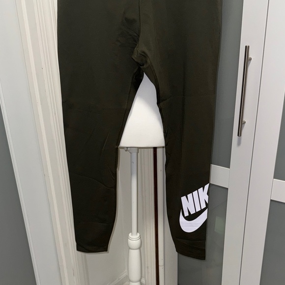 Nike Dark Green Leggings with White Accents - Picture 11 of 13